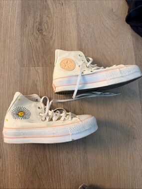 Converse Cream High-Top Sneakers with Sun Motif and Peach Trim
